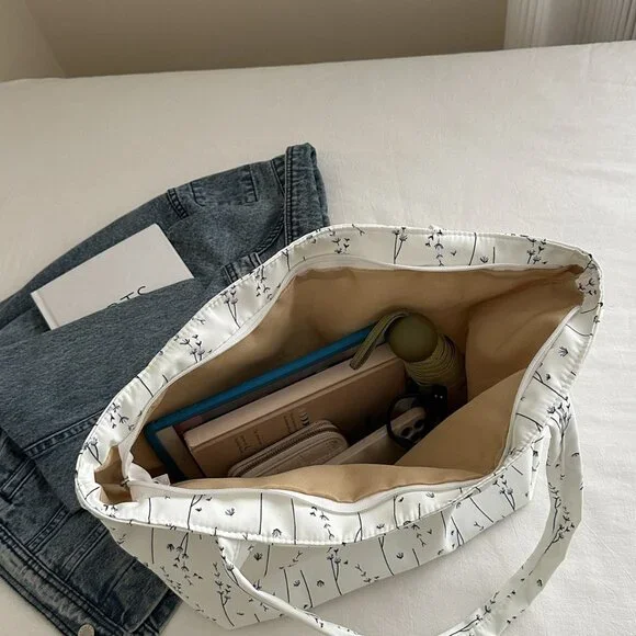 Medium Nylon Classic Style Sewing Thread Square Zipper Chic Floral Tote Bag - Picture 6 of 12